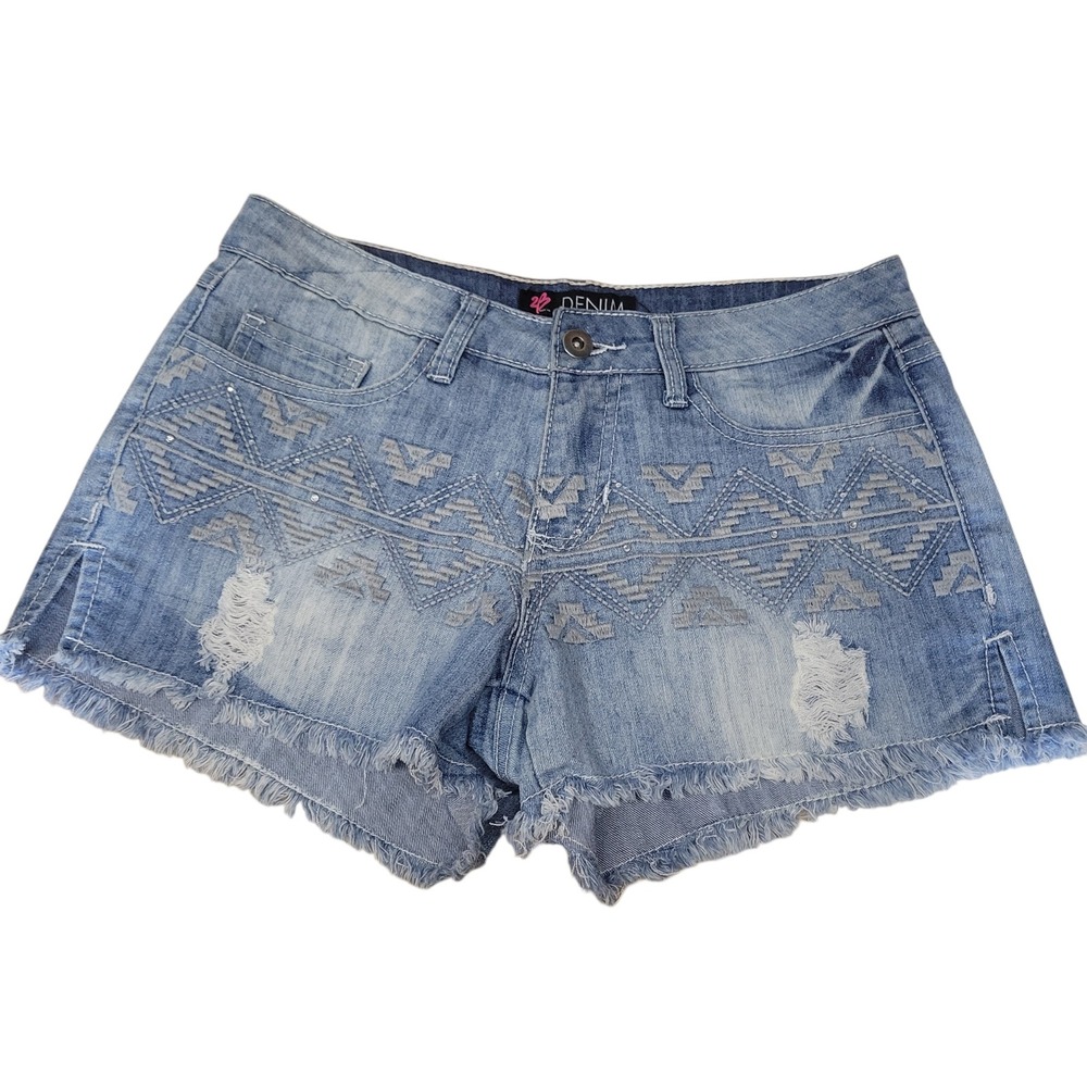 Bebe‎ Denim Embroidered Distressed  Shorts Rhinestone Aztec Cotton Blend C722